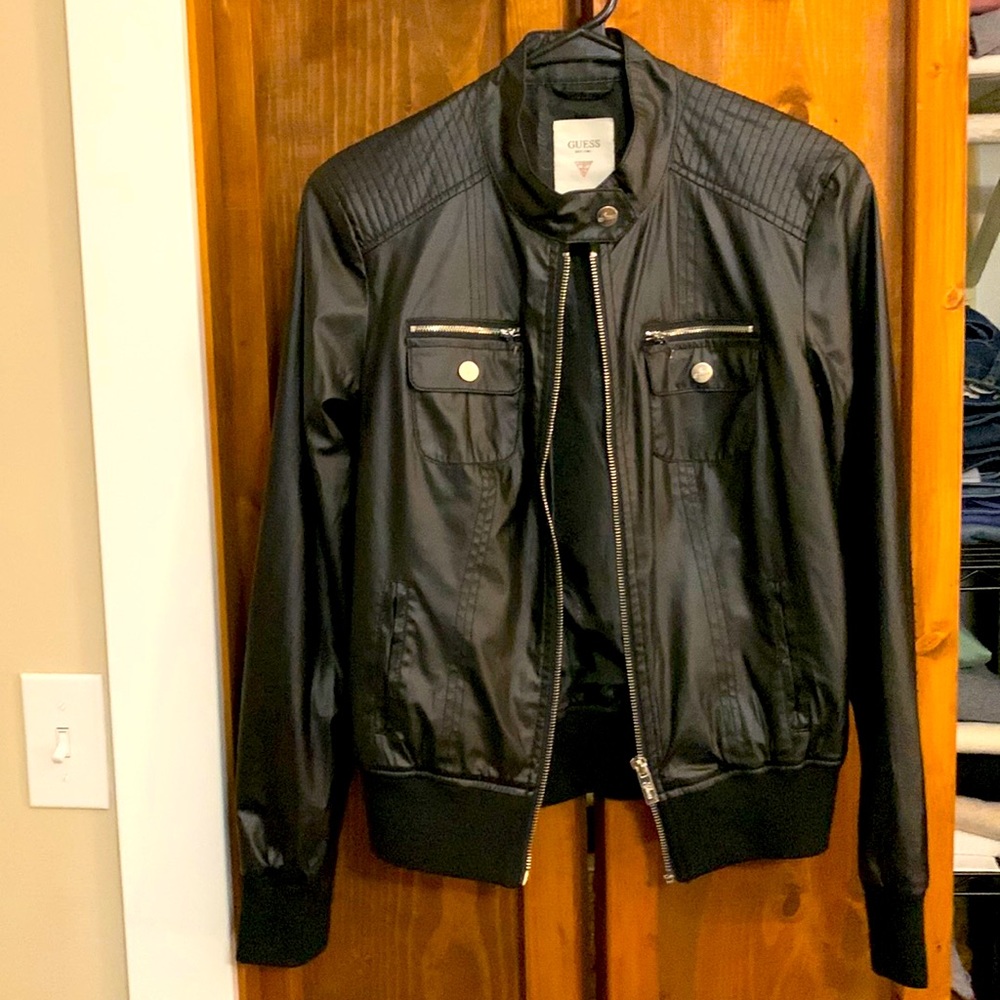 Women’s Guess Black Jacket. Size XS. Wore (1) time. This is a must have!